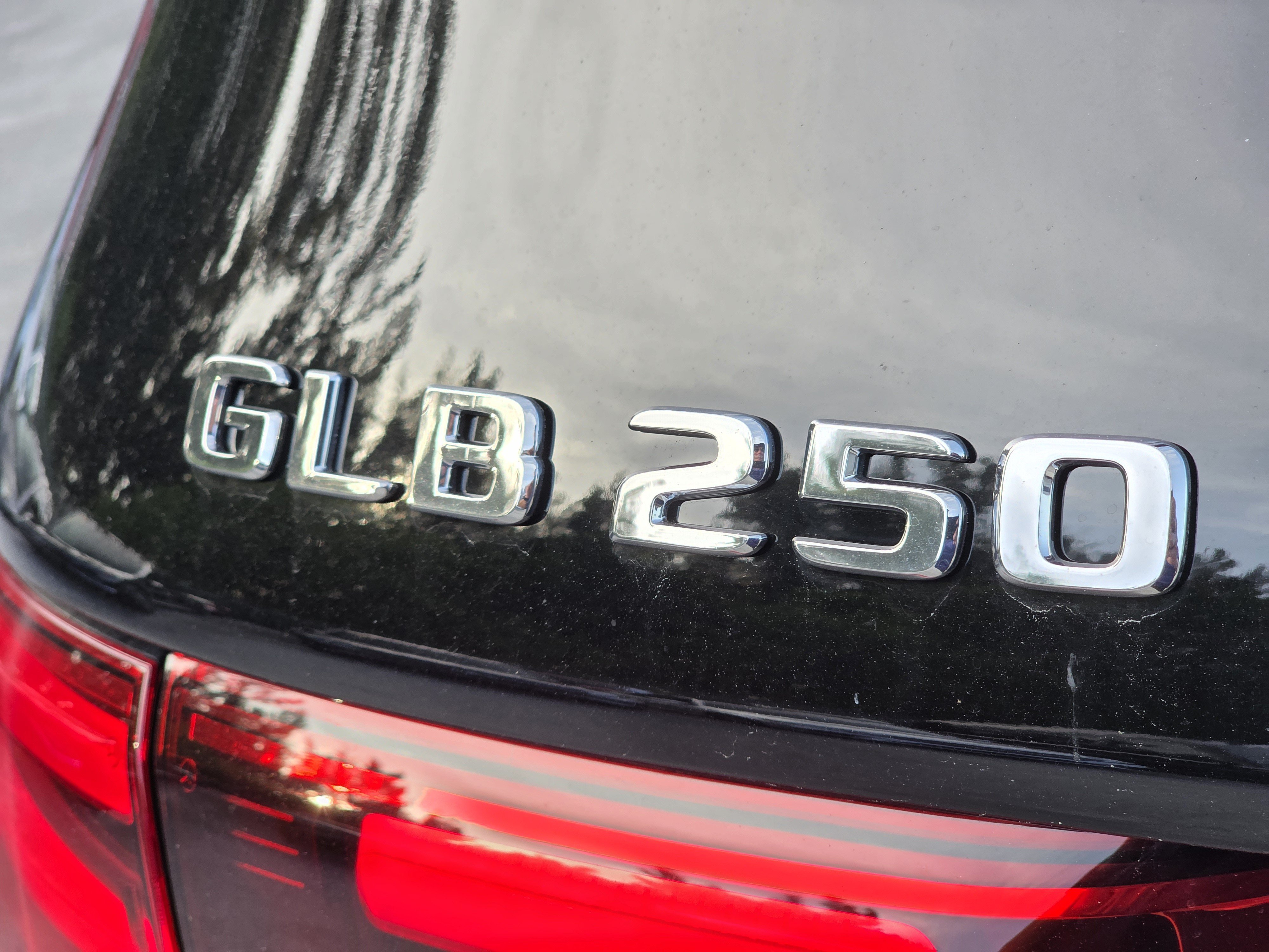 New 2026 Night Black Mercedes-Benz GLB 250 image 34