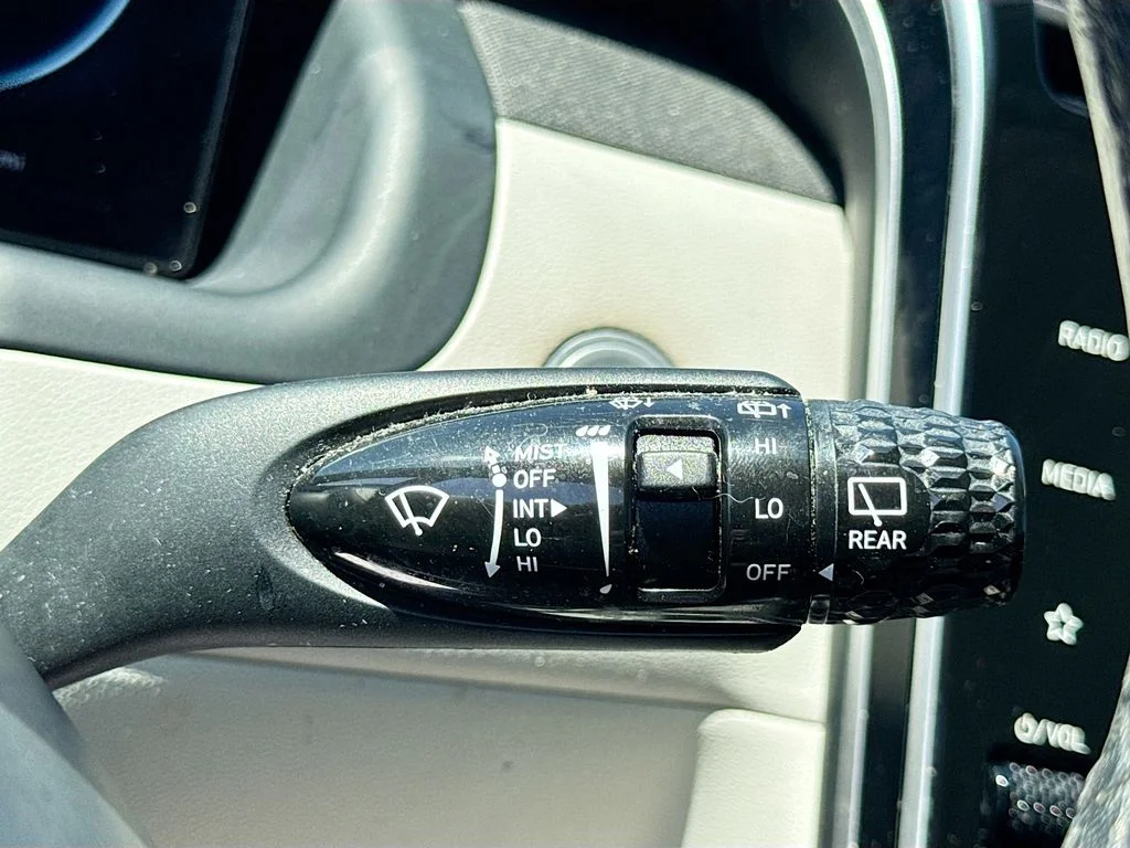 Used 2022 Gray Hyundai SEL image 15