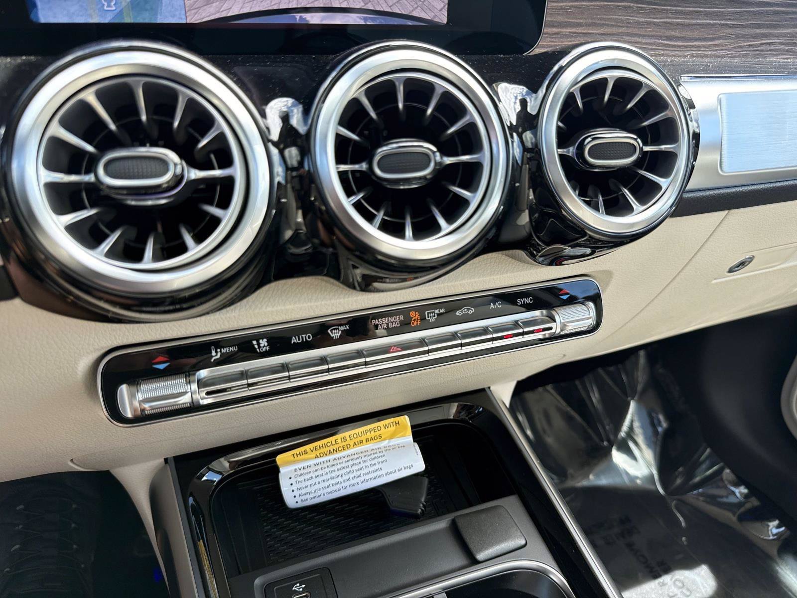 New 2026 Black Mercedes-Benz 250 SUV image 27