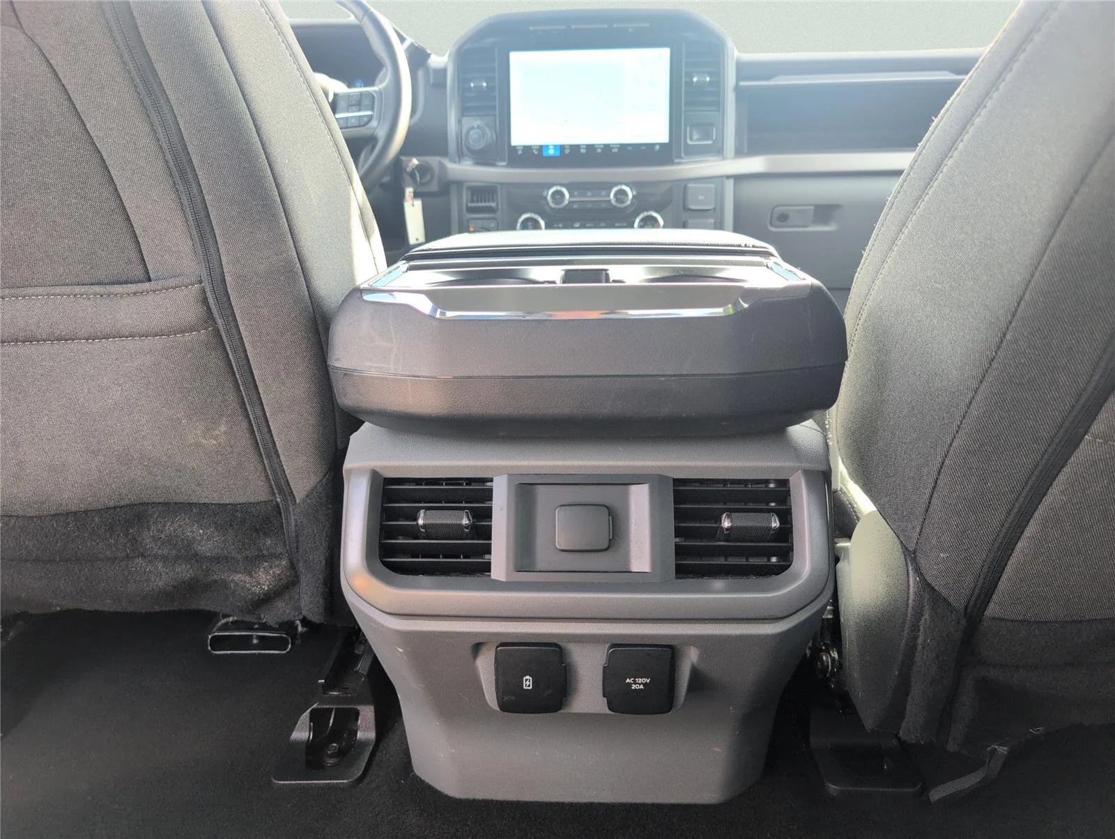 Used 2024 Iconic Silver Ford XLT image 28