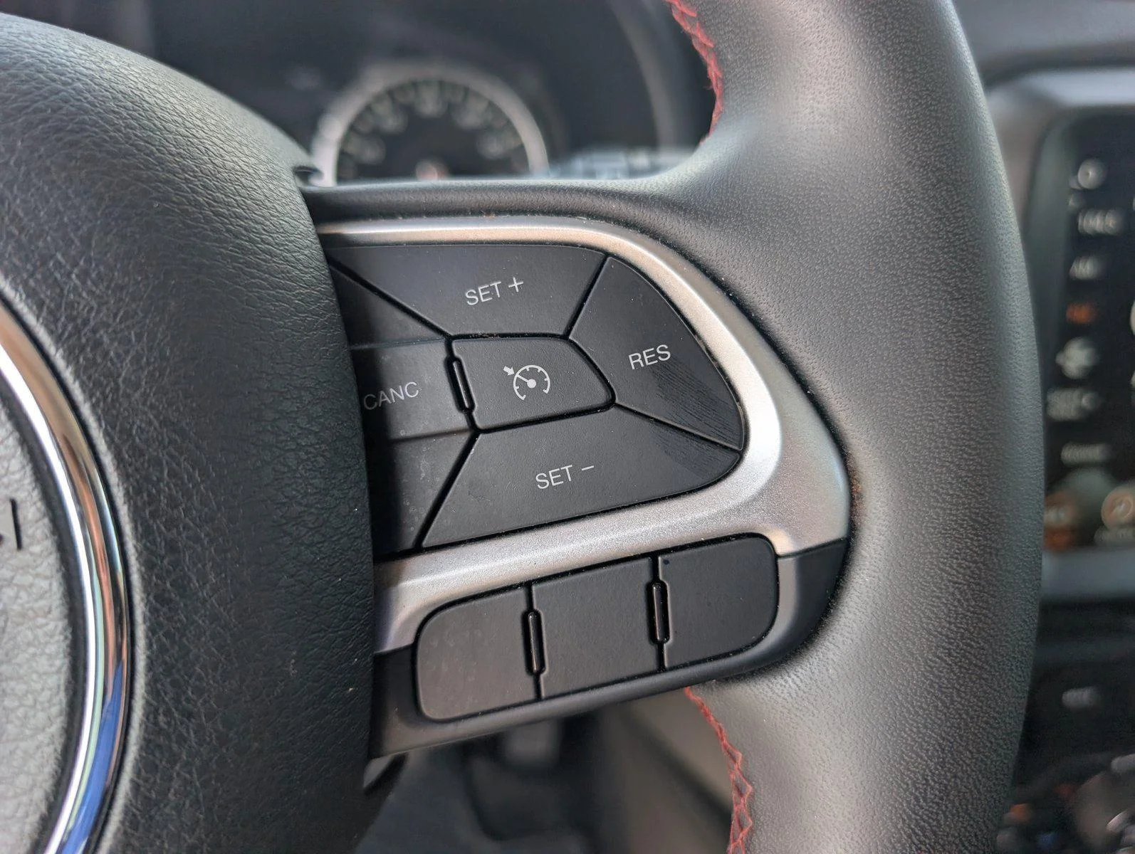 Used 2023 Colorado Red Clearcoat Jeep Trailhawk image 26