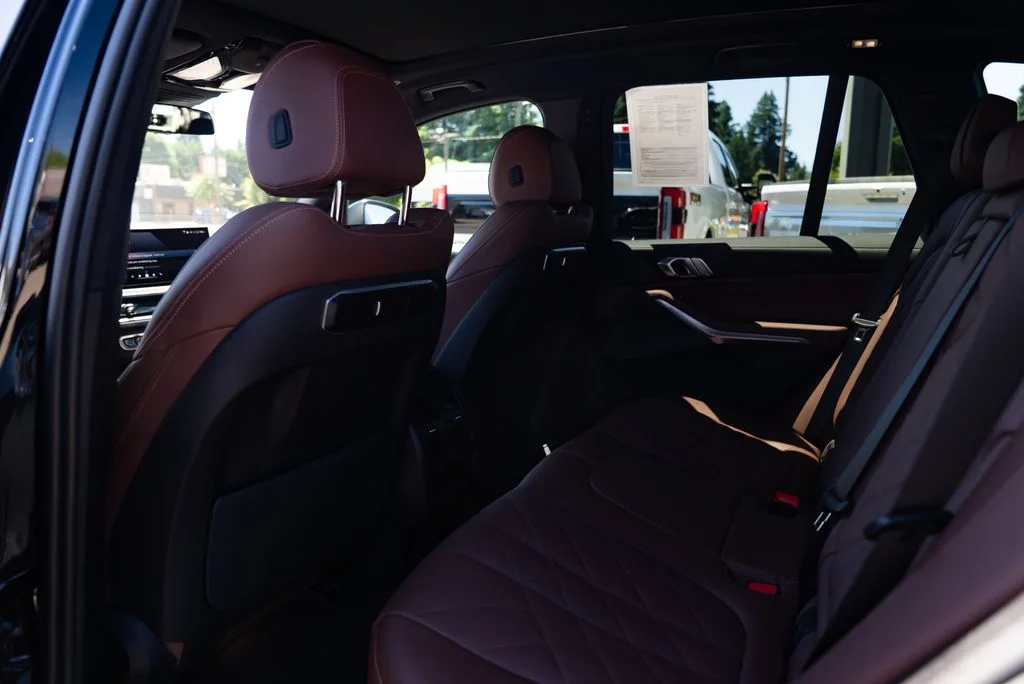 Used 2026 Black BMW xDrive40i image 20