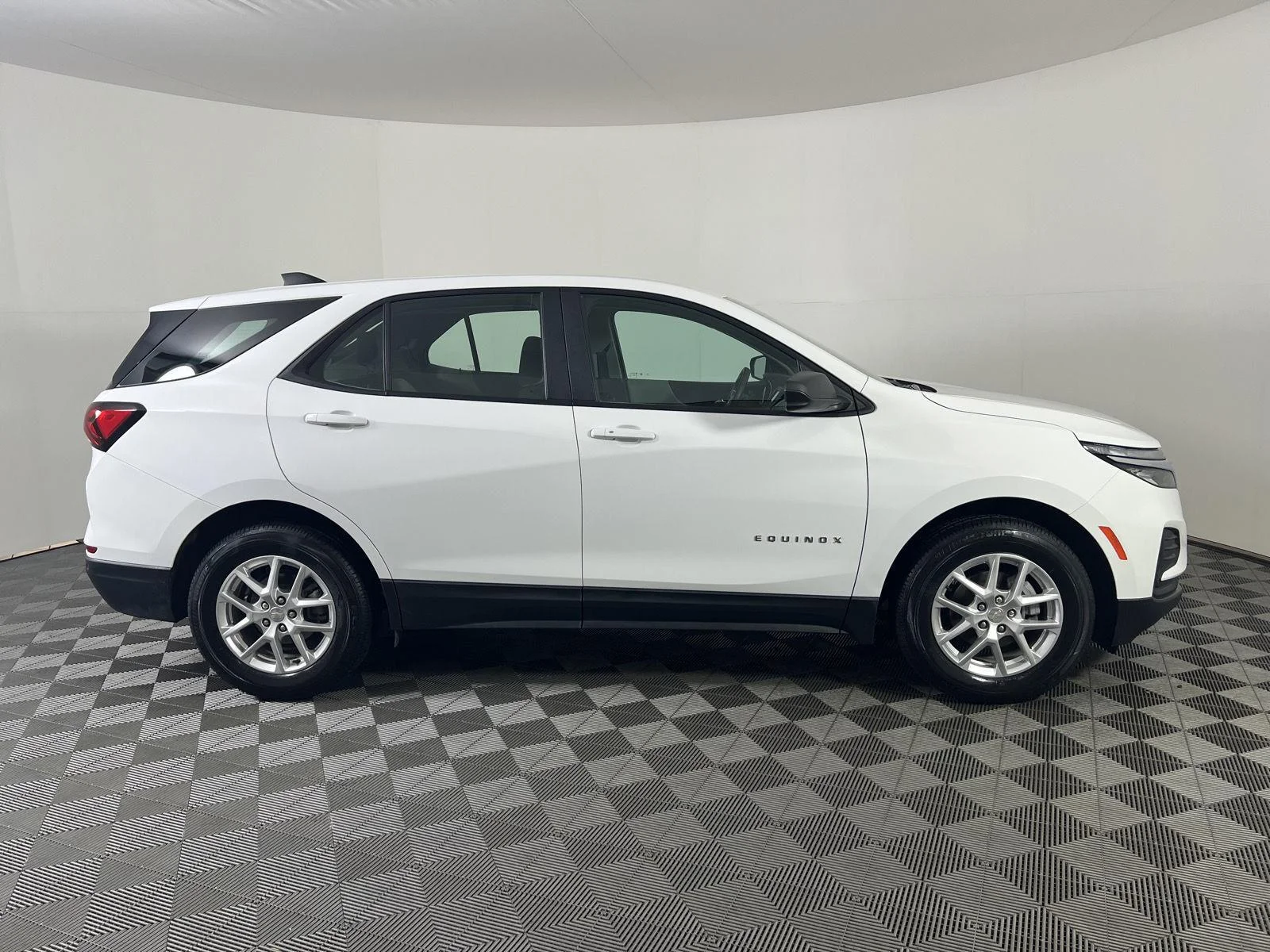 Used 2024 Summit White Chevrolet LS image 23