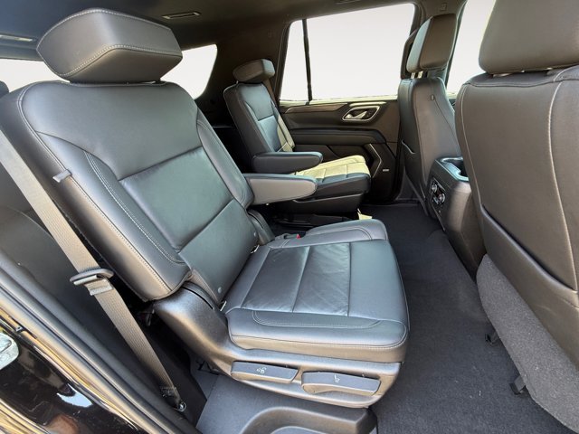 Used 2021 Black Chevrolet Z71 image 18