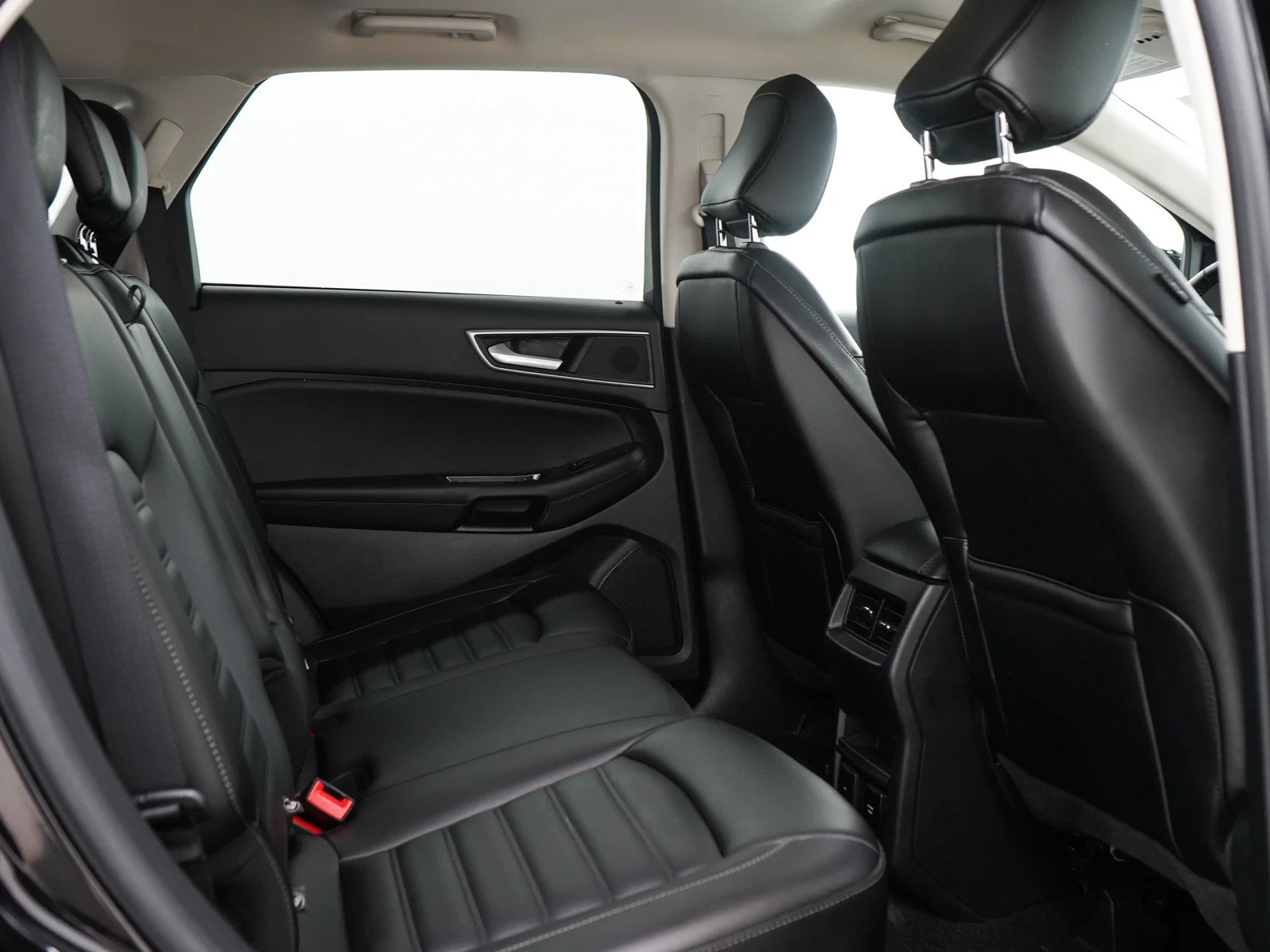 Used 2020 Black Ford SEL image 14