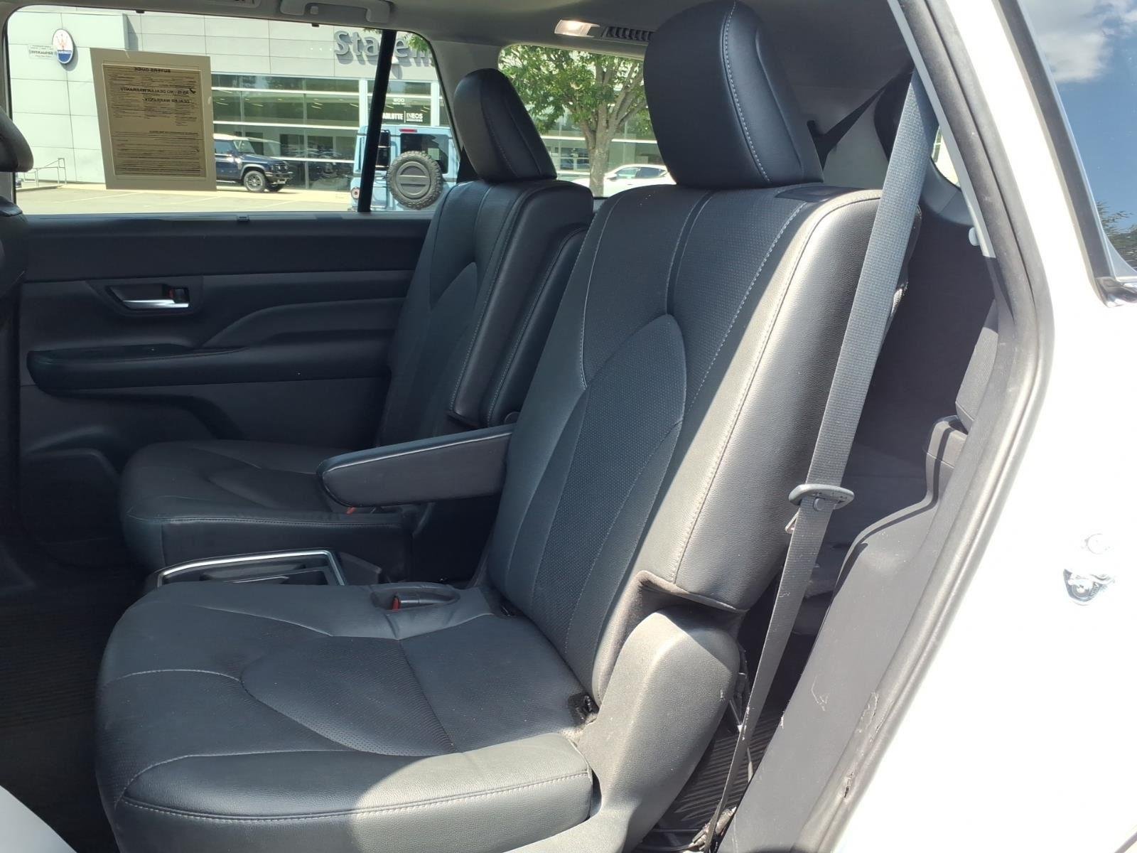 Used 2024 Wind Chill Pearl Toyota Limited image 21