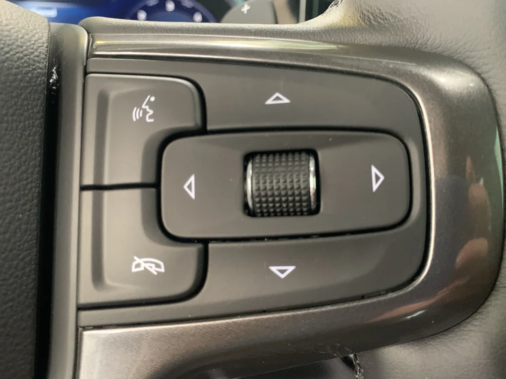 New 2026 Polar White Tricoat Chevrolet High Country image 18