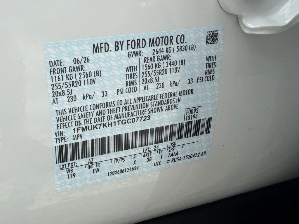 New 2026 Star White Metallic Tri-Coat Ford ST-Line image 15