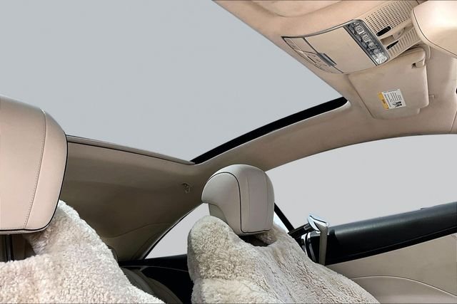 Used 2015 White Mercedes-Benz S 550 image 17
