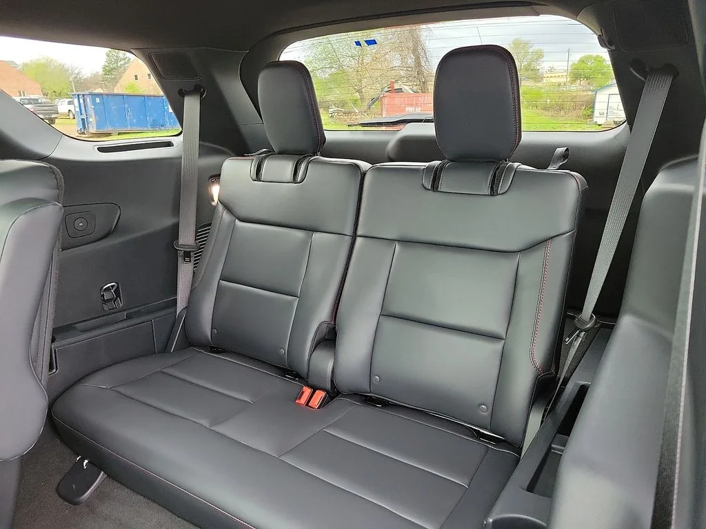 New 2026 Carbonized Gray Metallic Ford ST-Line image 9
