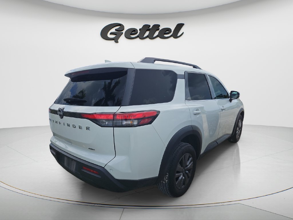 Used 2025 White Nissan SV image 4