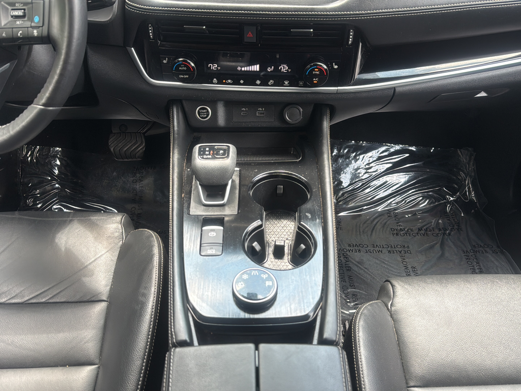 Used 2023 Blue Nissan SL image 18