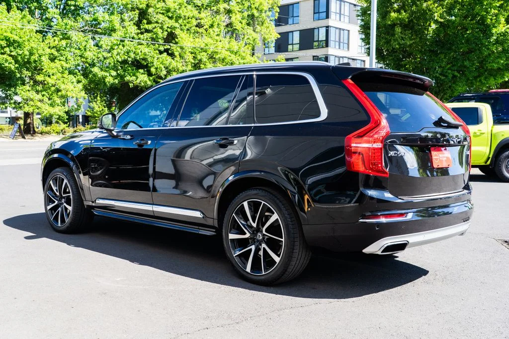 Used 2019 Black Volvo T6 Inscription image 4