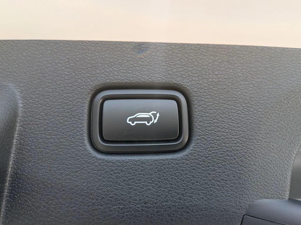New 2026 White Pearl Kia EX image 49