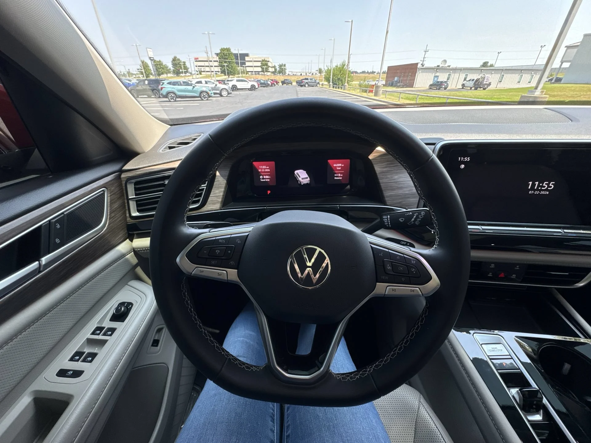 2024 Volkswagen Atlas SEL - Photo 14