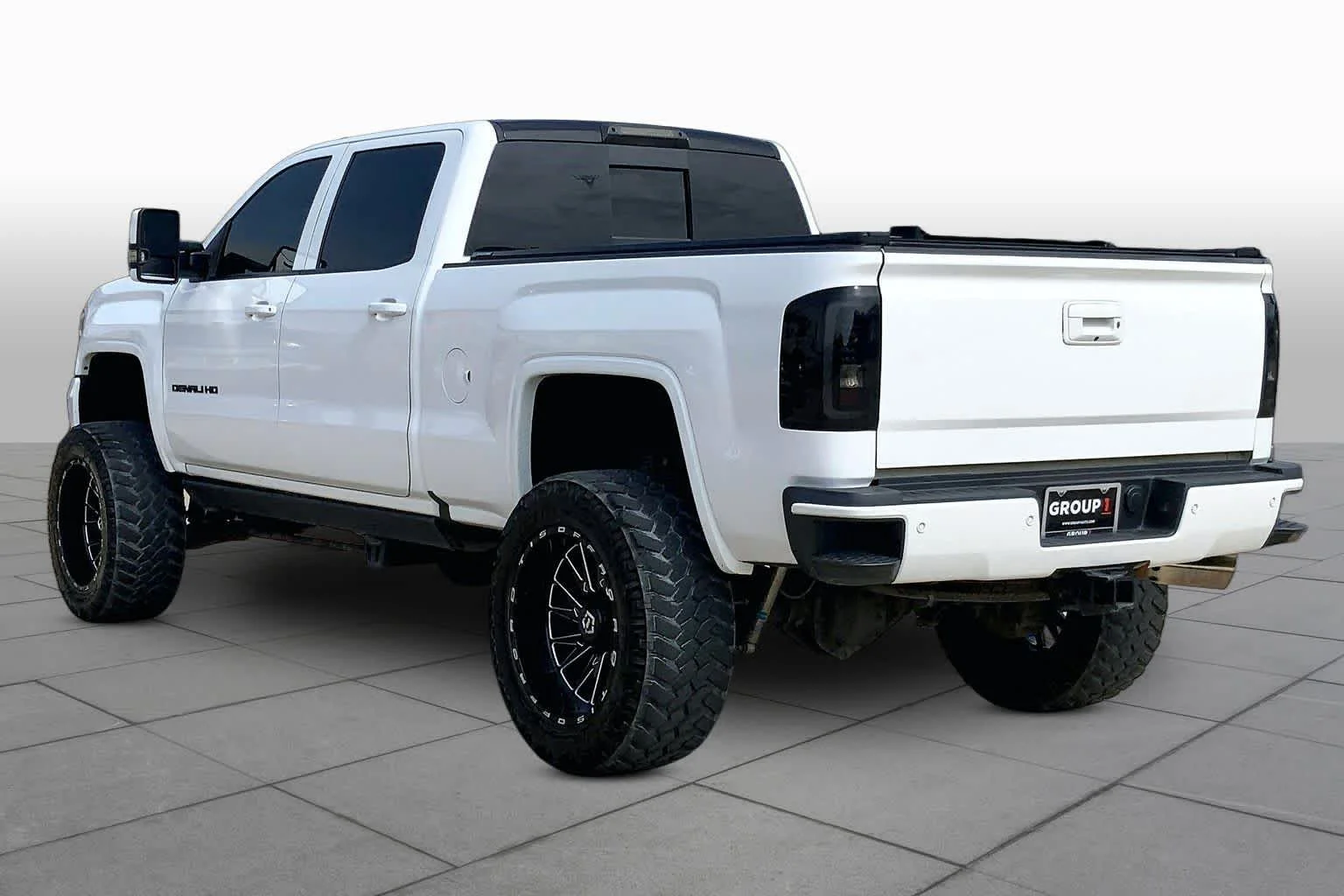 Used 2016 Summit White GMC Denali image 11