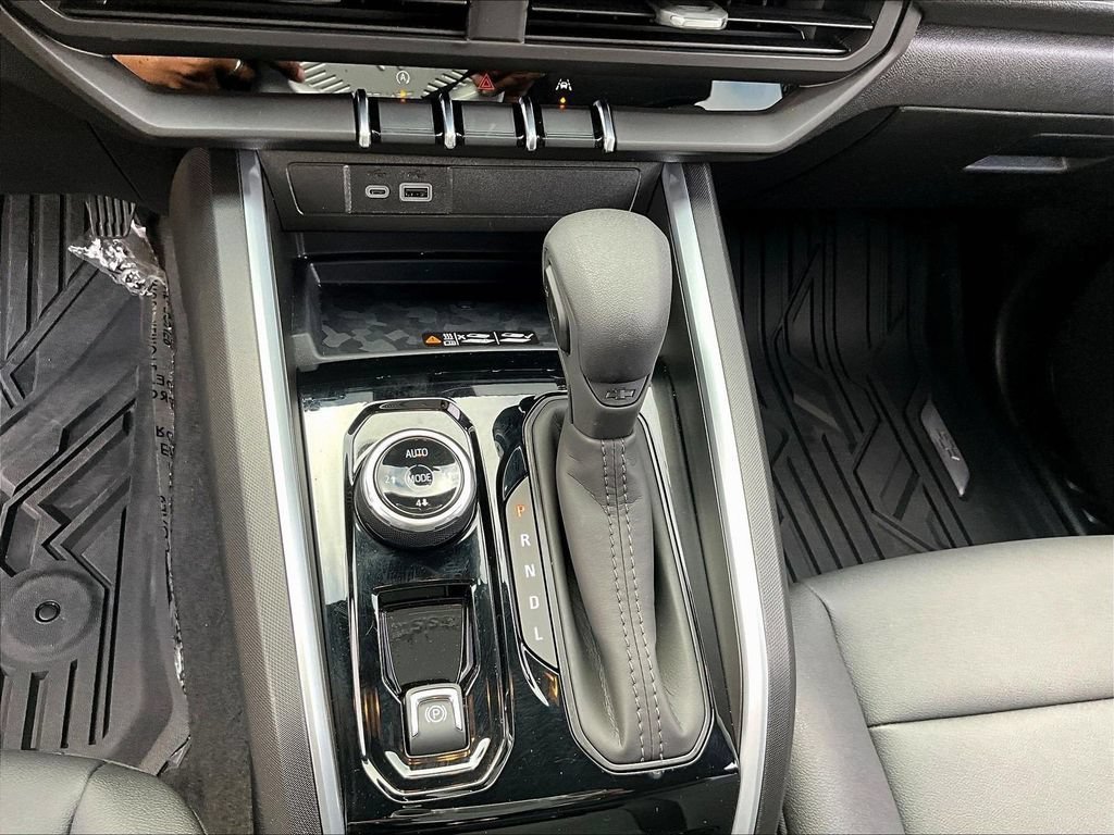 2026 Chevrolet Colorado Trail Boss - Photo 12