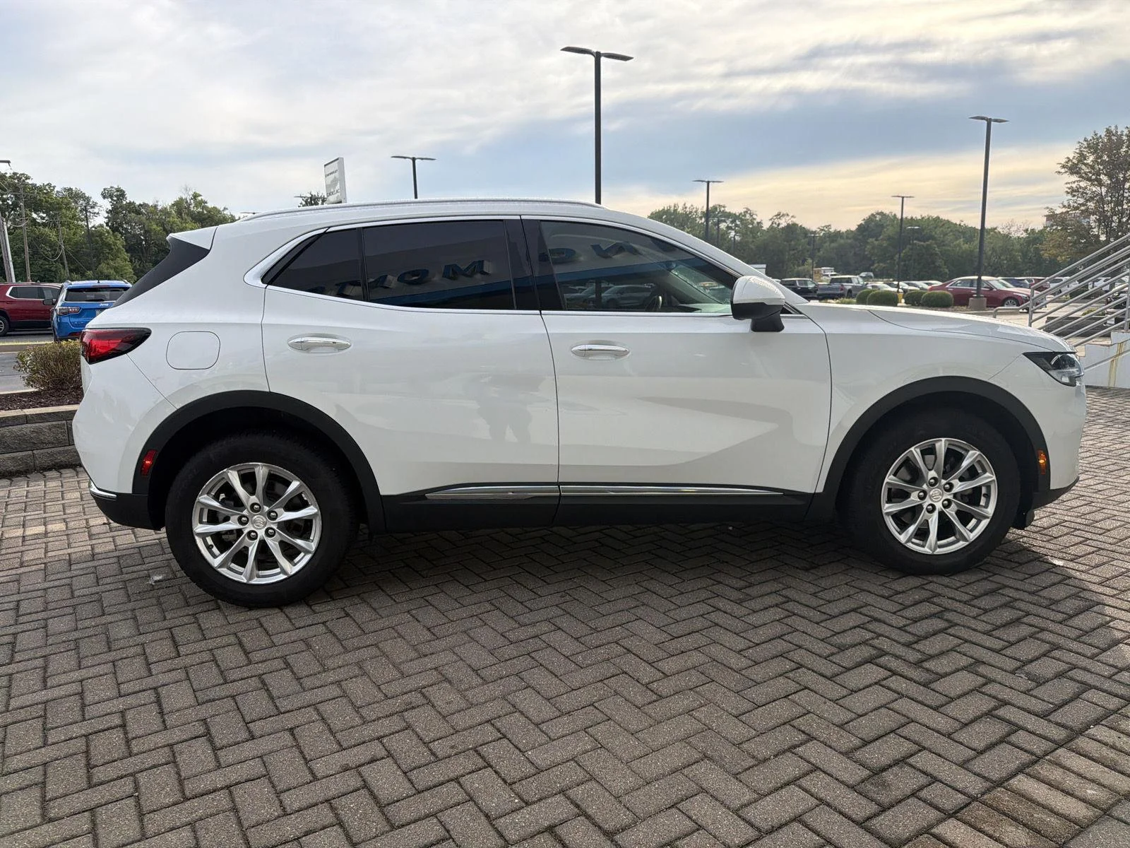 Used 2021 Summit White Buick Preferred image 6