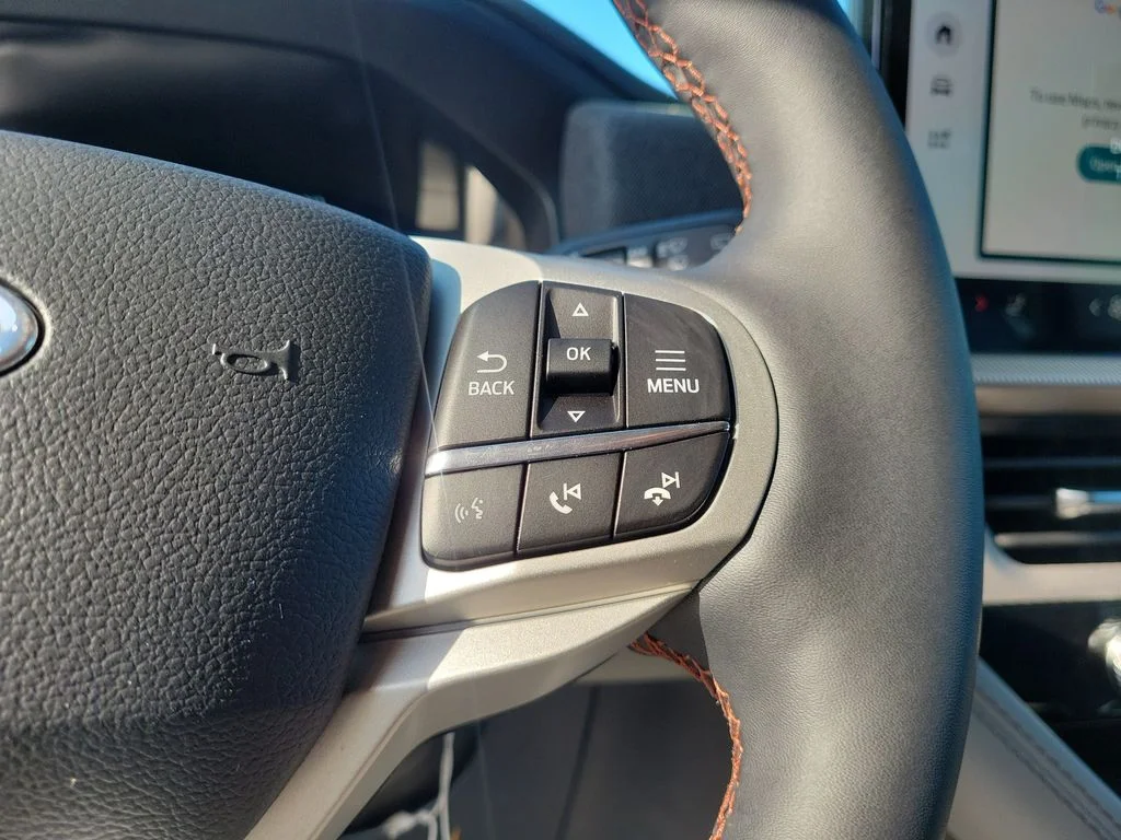 New 2026 Star White Metallic Tri-Coat Ford Active image 18