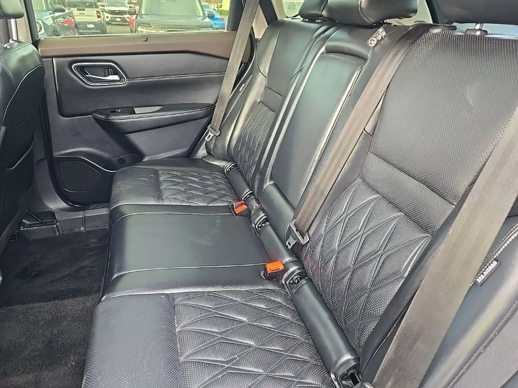 Used 2023 Gray Nissan Platinum image 16