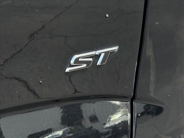 Used 2023 Black Buick Essence image 20