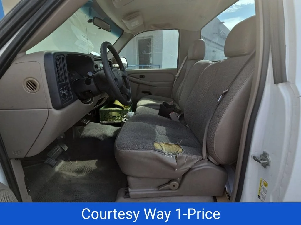 Used 2006 Summit White Chevrolet Work Truck image 11