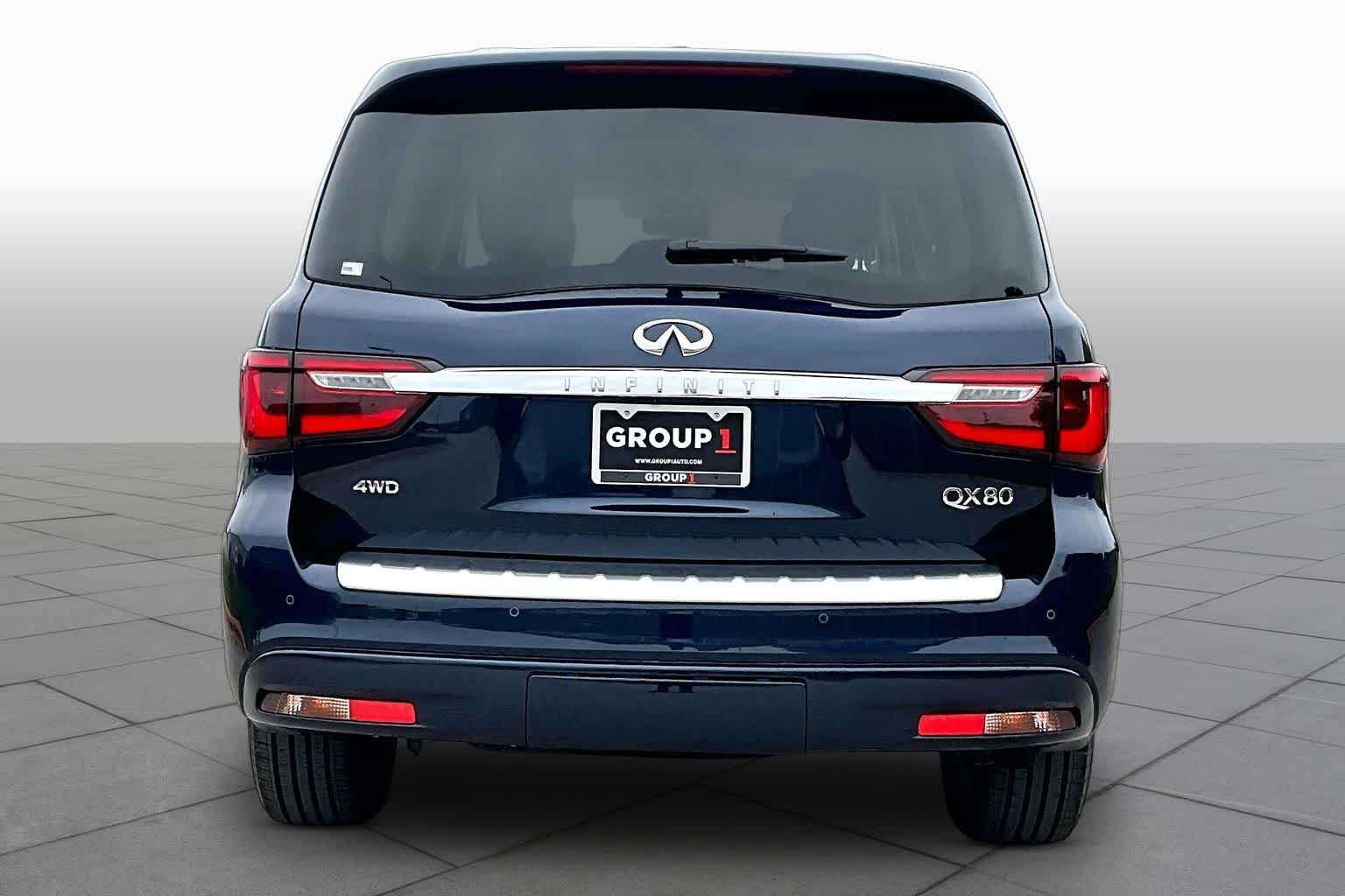 Used 2023 Hermosa Blue INFINITI LUXE image 5