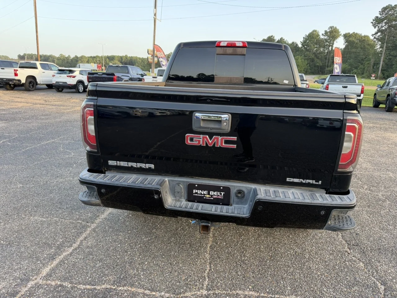 Used 2018 ONYX BLACK GMC Denali image 5
