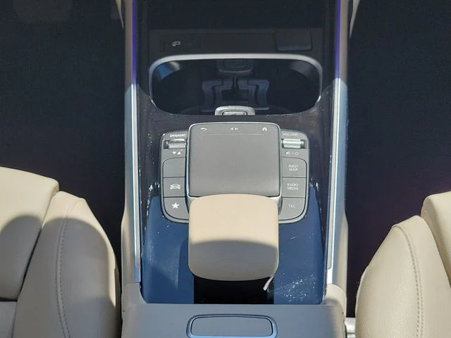 Used 2023 White Mercedes-Benz GLB 250 image 19