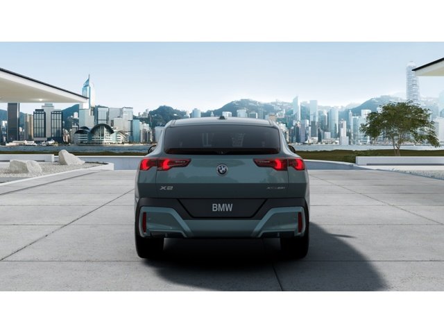 New 2026 Cape York Green Metallic BMW xDrive28i image 5