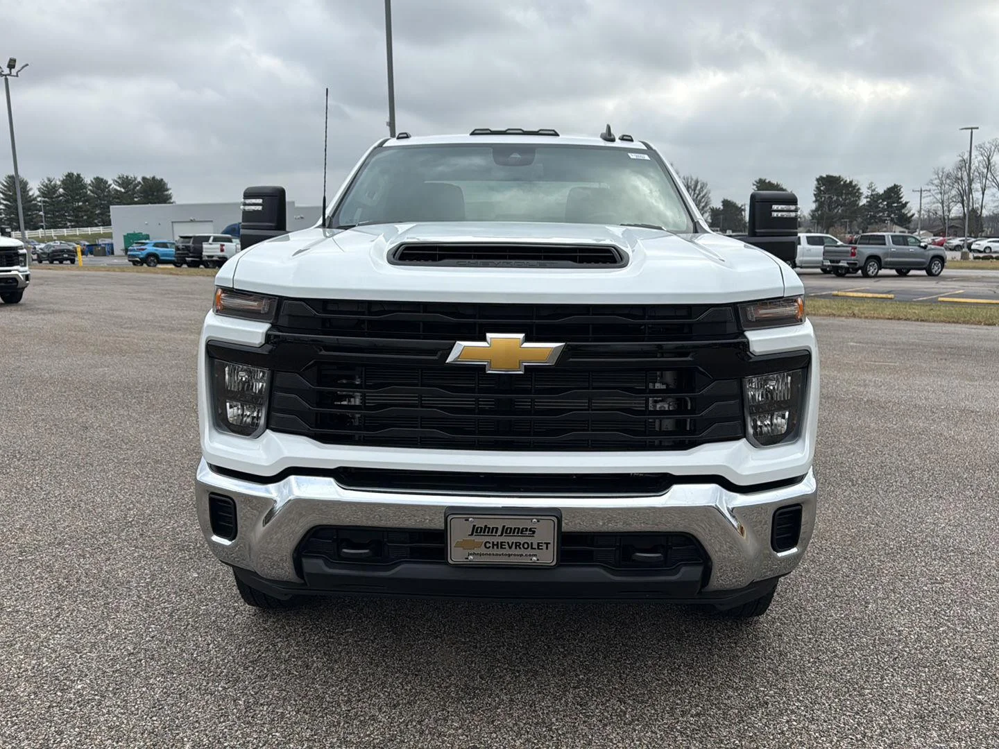 New 2026 Summit White Chevrolet Work Truck image 16