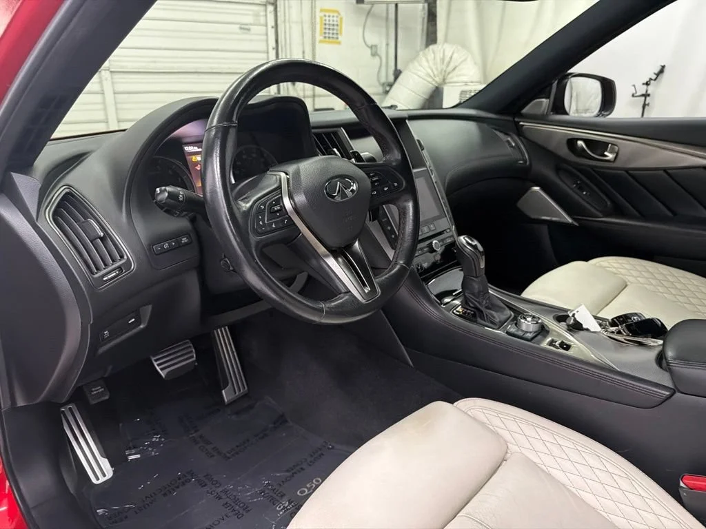Used 2019 Red INFINITI Red Sport 400 image 13