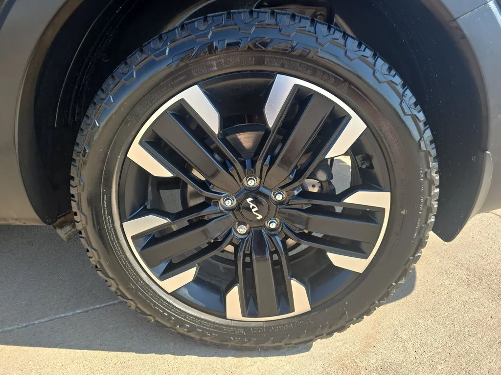Used 2023 Ebony Black Kia SX image 70
