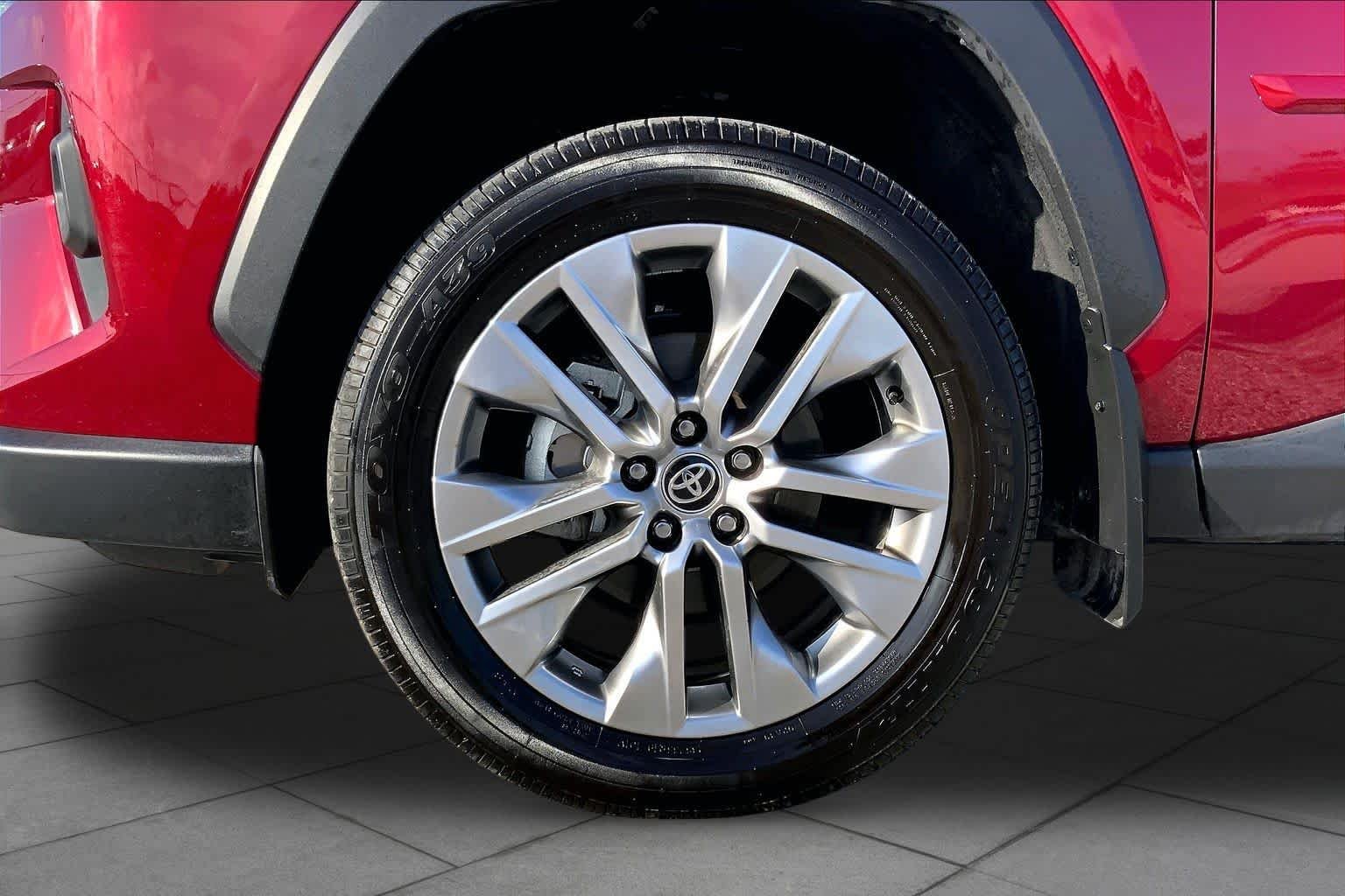 Used 2024 Ruby Flare Pearl Toyota XLE Premium image 11