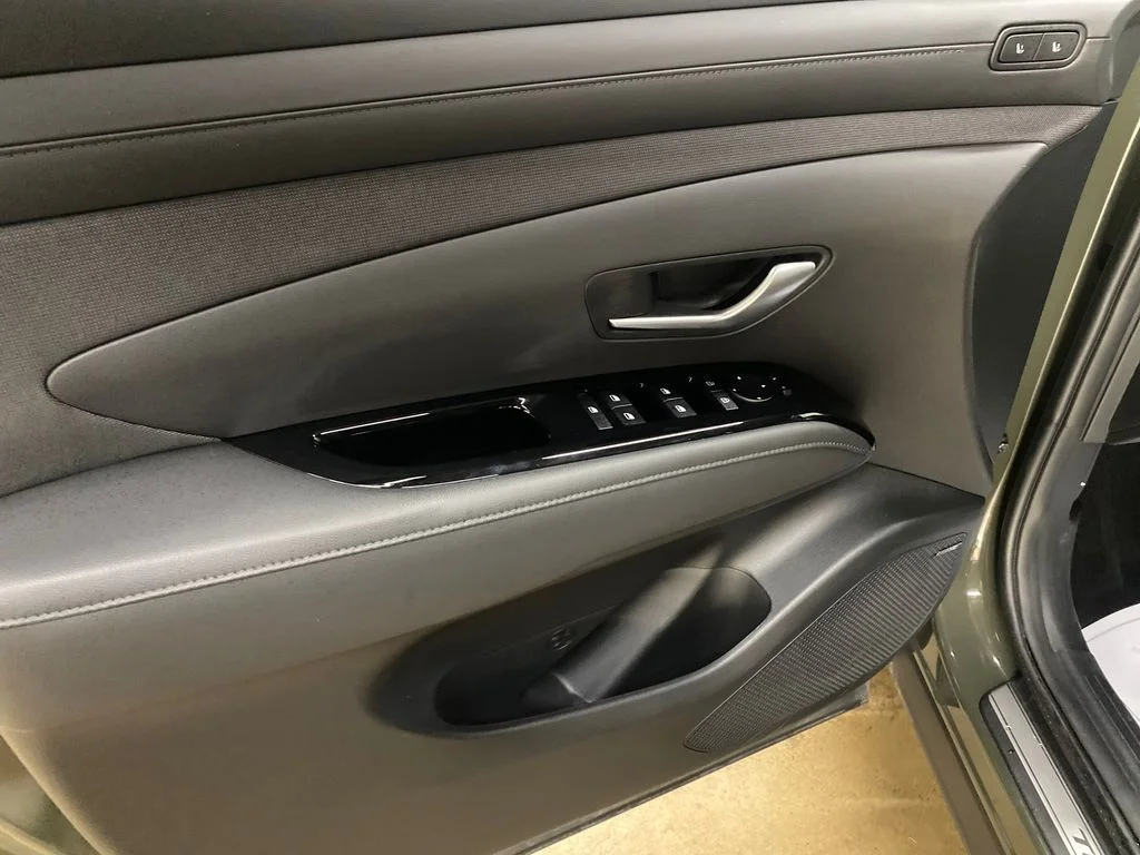 Used 2026 Green Hyundai Limited image 10