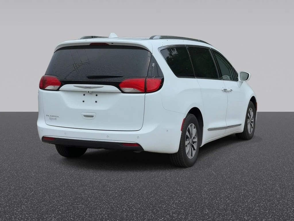 Used 2020 White Chrysler Touring L Plus image 3
