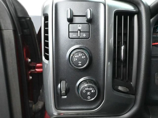 Used 2016 Red Chevrolet LT image 31