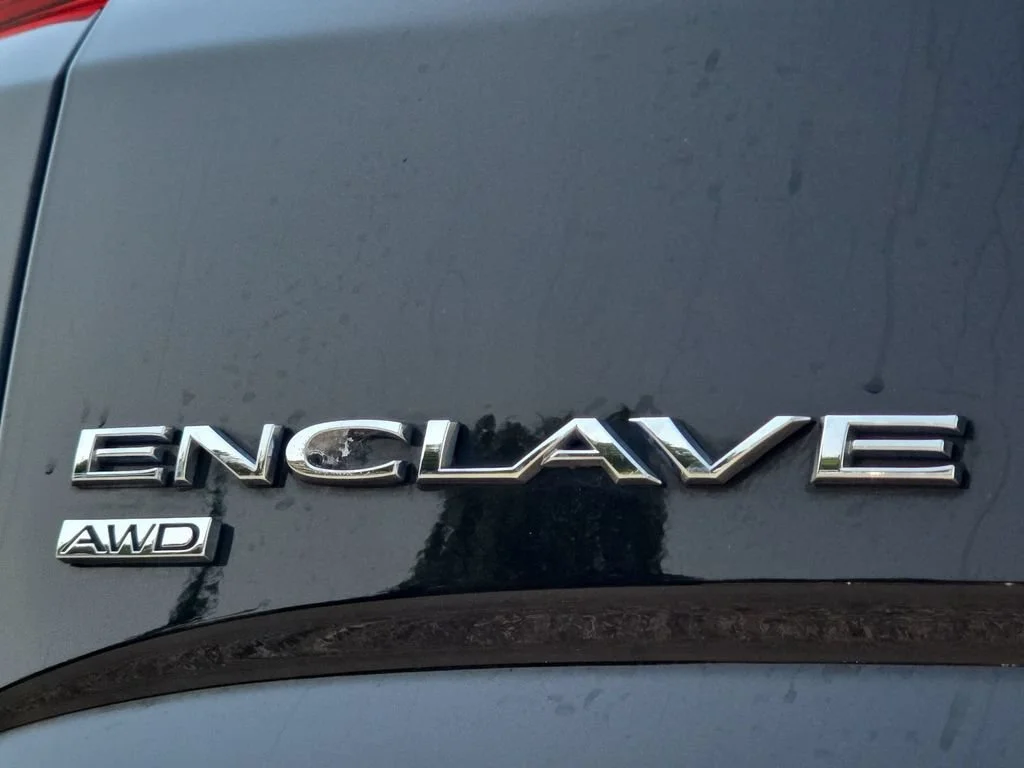 Used 2024 Ebony Twilight Metallic Buick Essence image 33