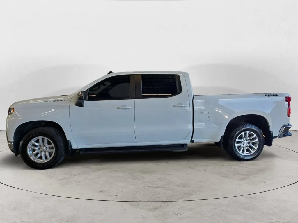 Used 2019 White Chevrolet LT image 8