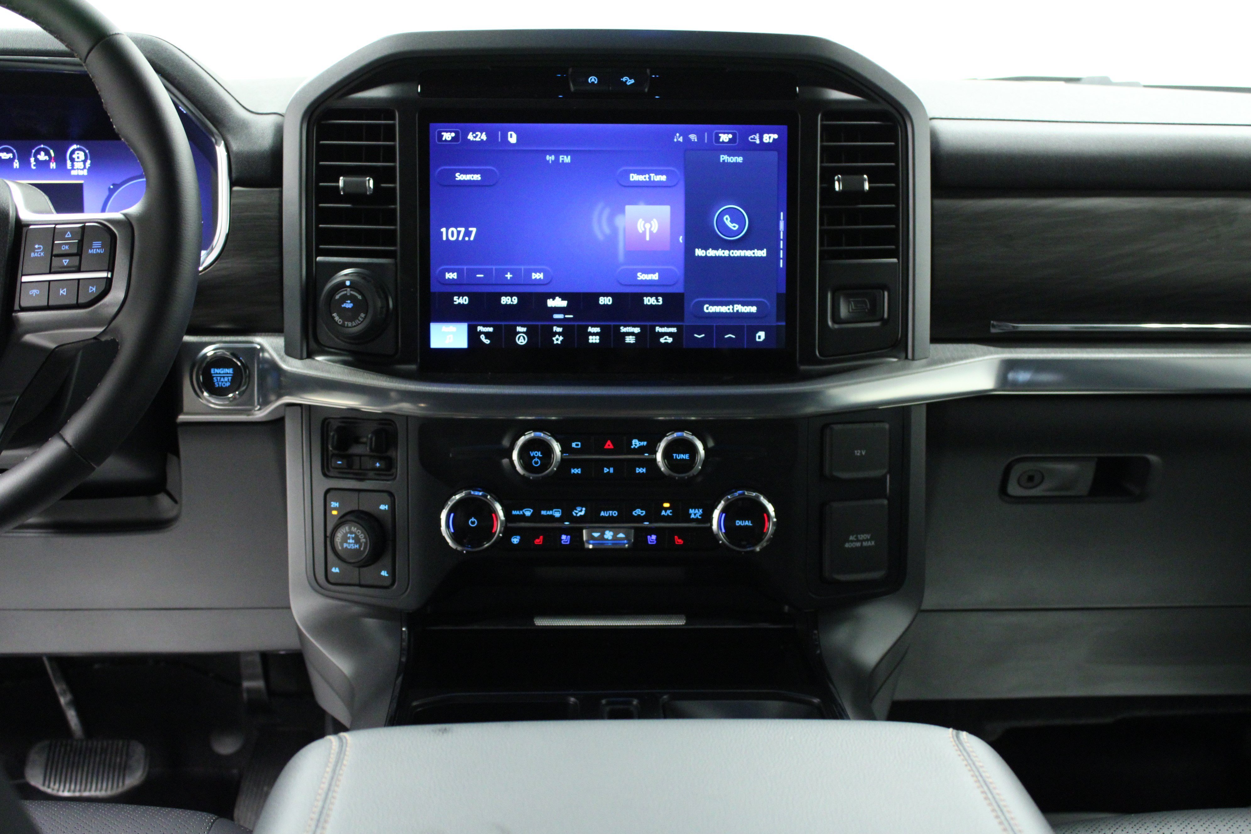 New 2026 Star White Metallic Tri-Coat Ford LARIAT image 19
