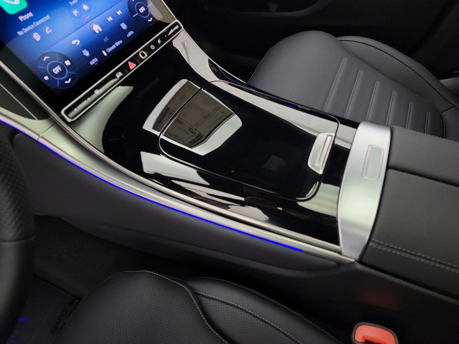 New 2026 MANUFAKTUR exclusive graphite grey magno Mercedes-Benz GLC 300 4MATIC® Coupe image 9