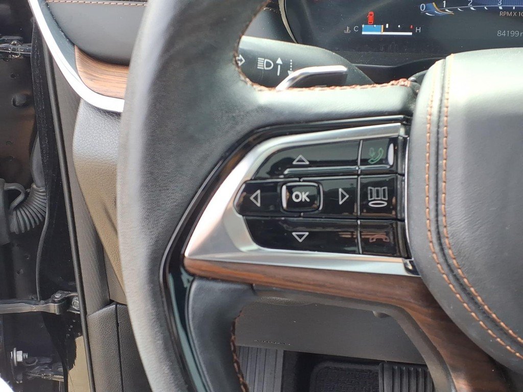 Used 2023 Diamond Black C Jeep SUMMIT image 12