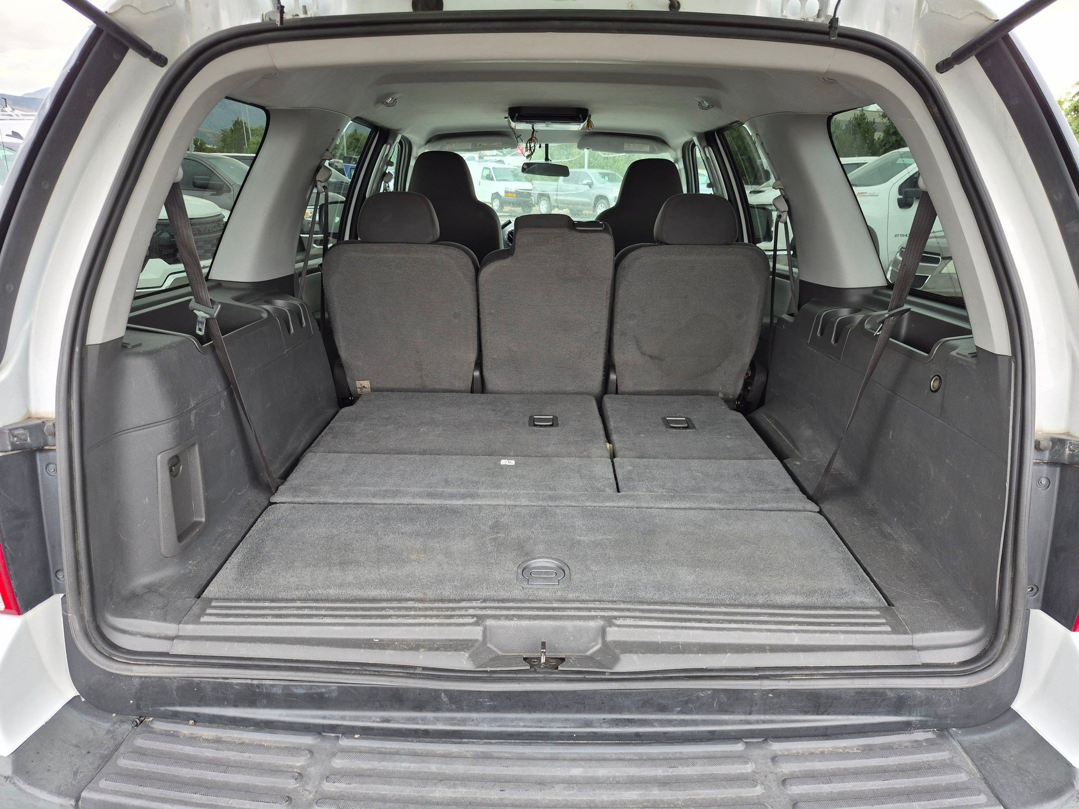 Used 2006 White Ford XLS image 26