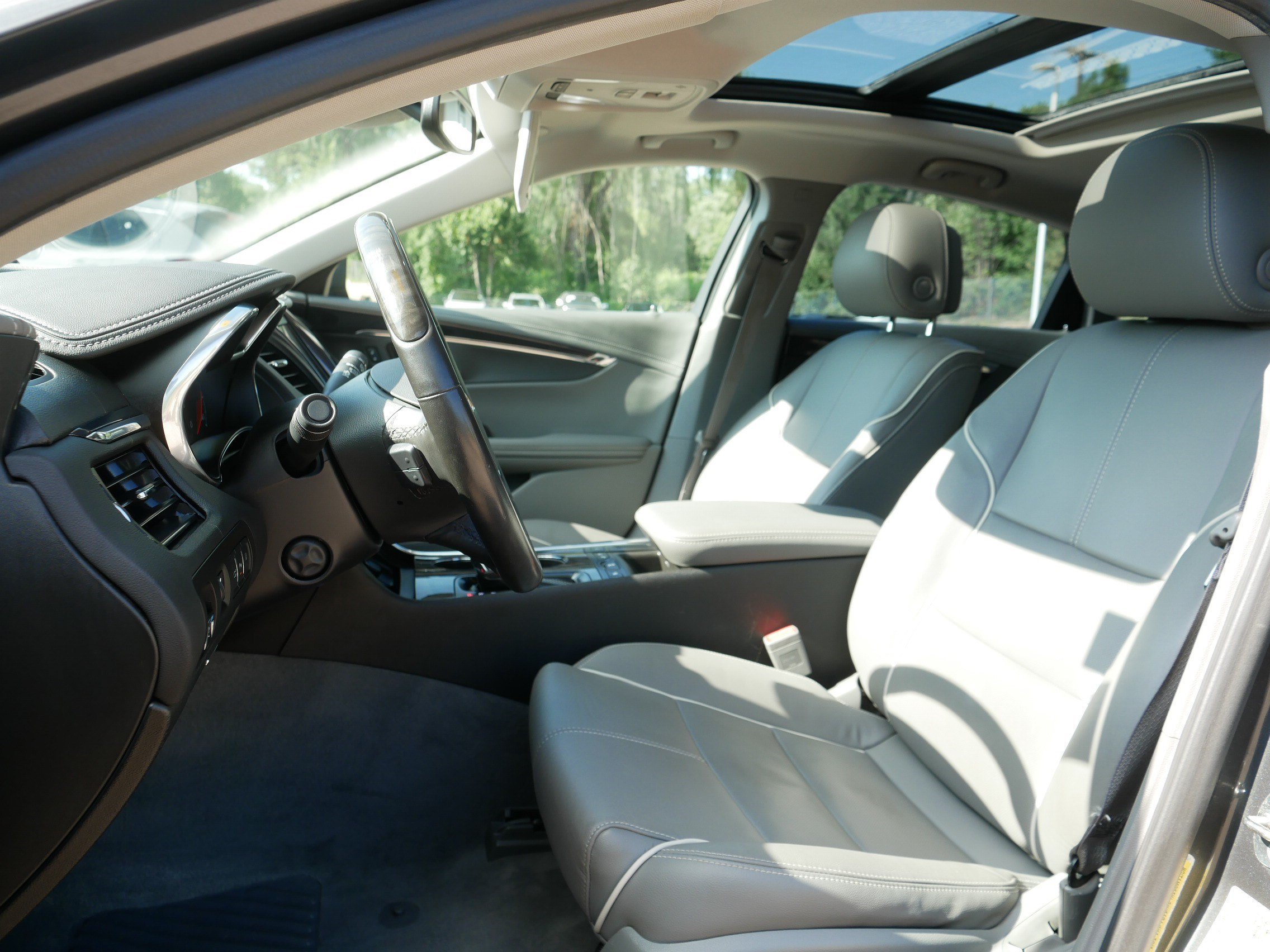 Used 2014 Ashen Gray Metallic Chevrolet LTZ image 35
