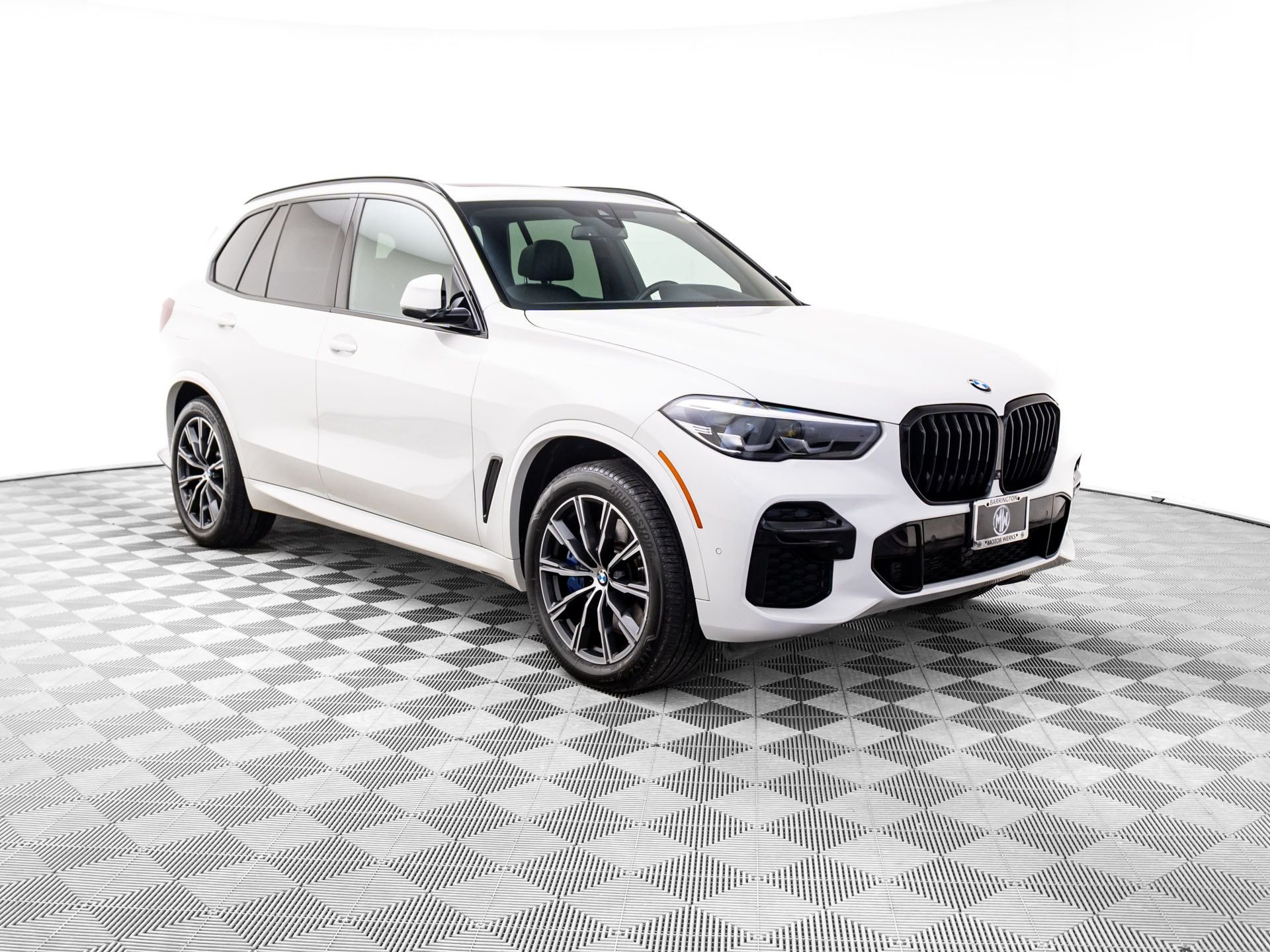 Certified Used 2023 Alpine White BMW M50i image 8