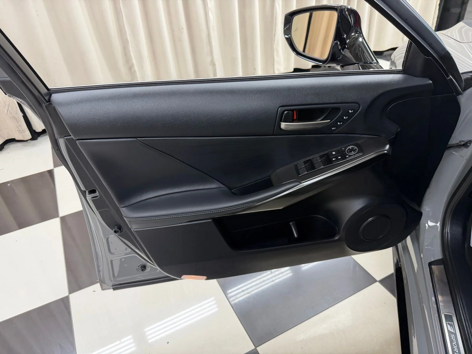 Used 2024  Lexus 350 F SPORT image 28
