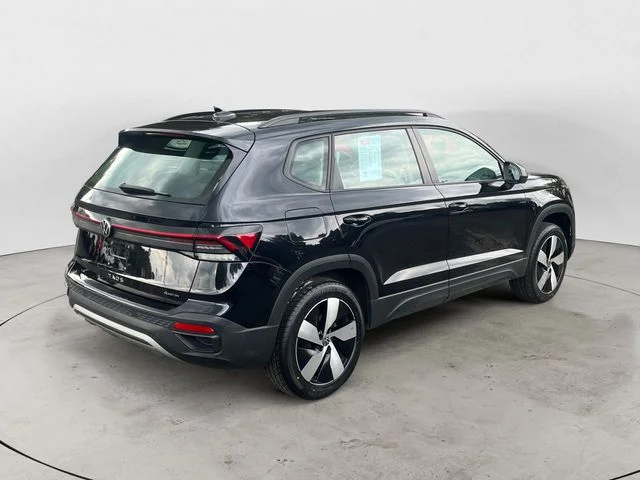 Used 2025 Pure White Volkswagen 1.5T S image 5