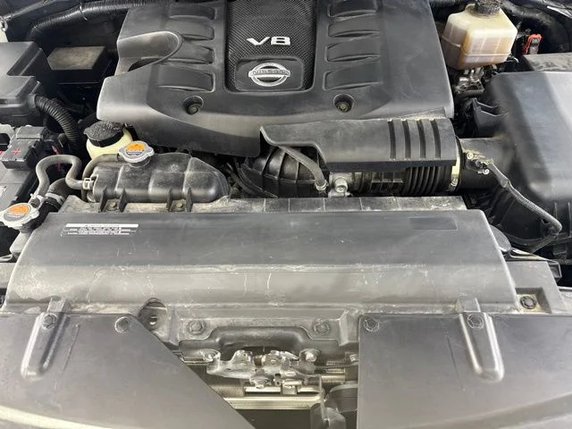 Used 2017 Gray Nissan Platinum image 17