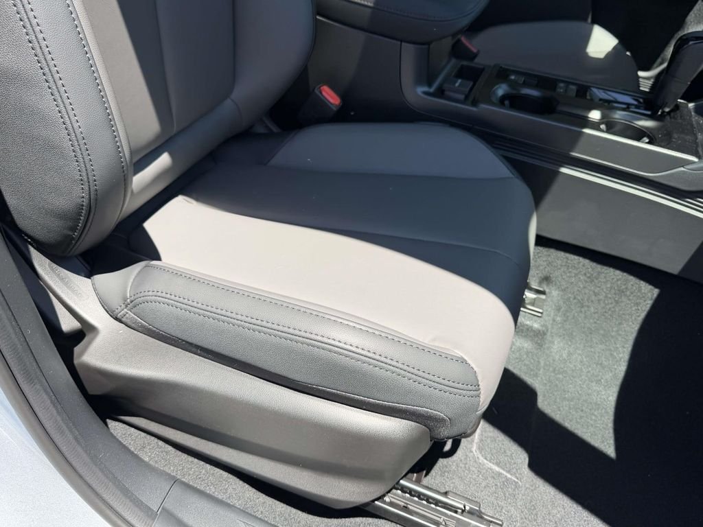 New 2026 ICE SILVER METALLIC Subaru Premium image 9