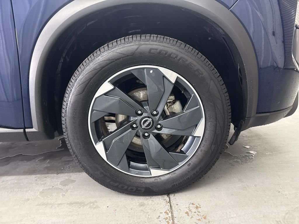 Used 2024 Deep Ocean Blue Pearl Nissan SV image 24